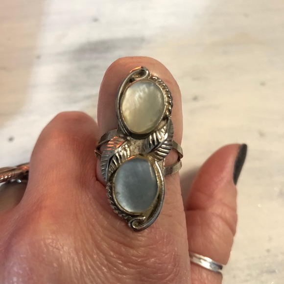 Two Abalone Shell vintage Rings - Picture 2 of 6